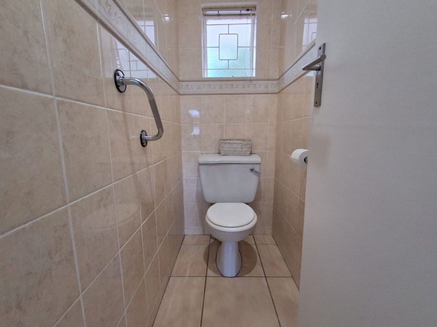 3 Bedroom Property for Sale in Mangold Park Eastern Cape
